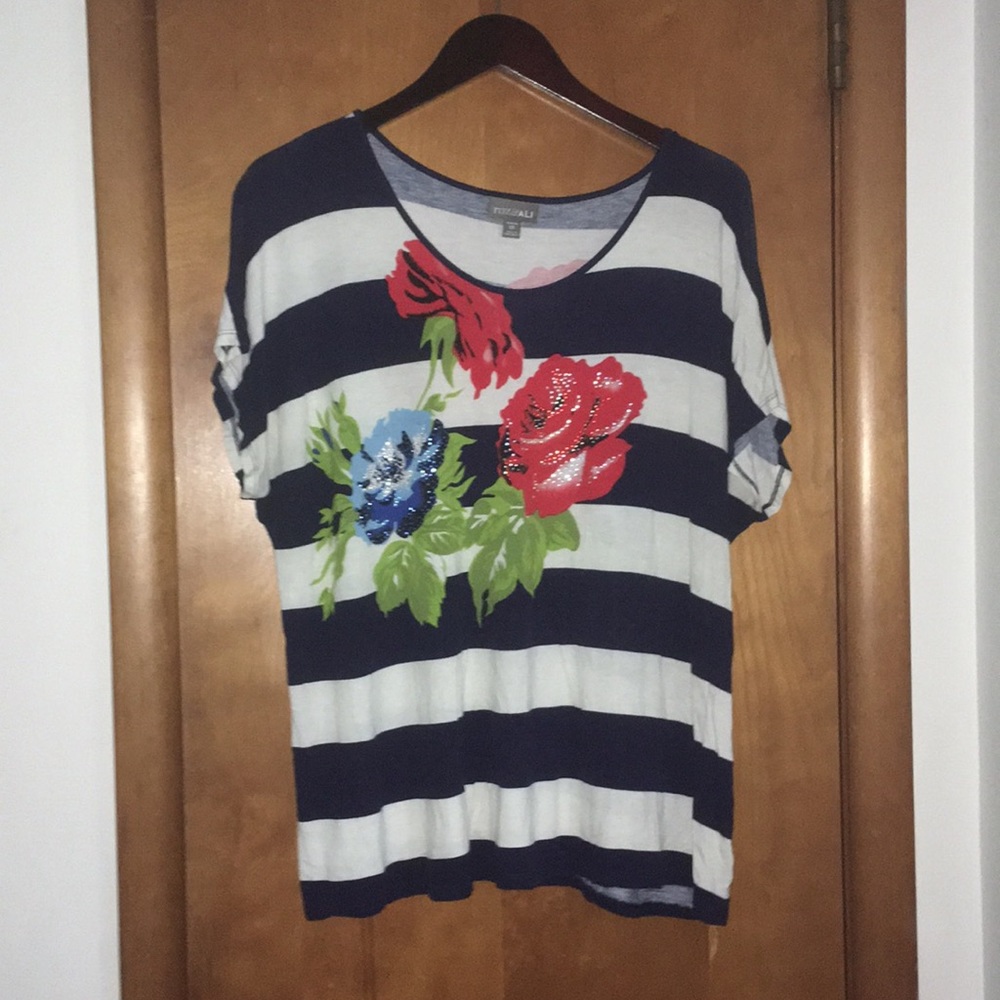 Striped Flower 🌺 Tee